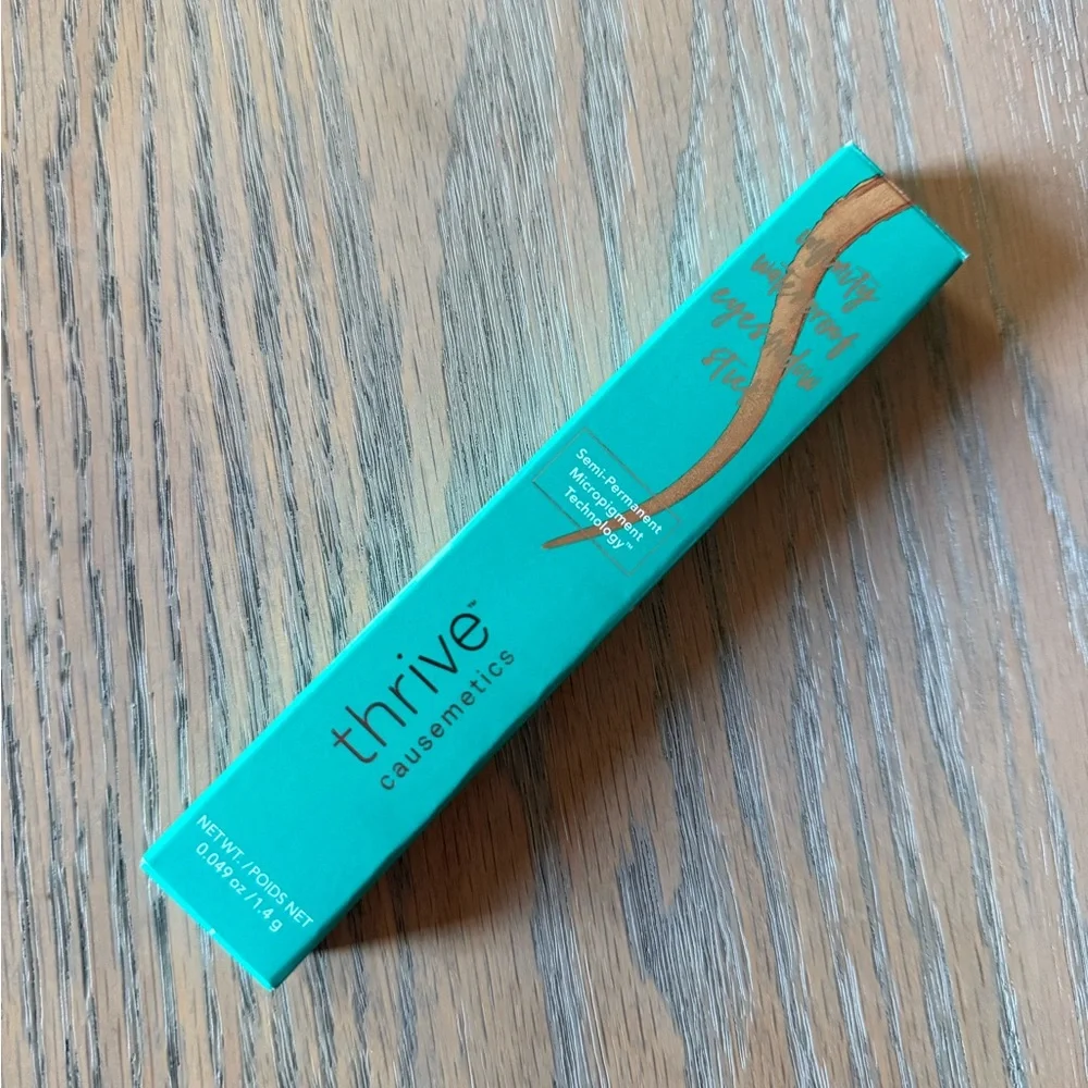 Thrive NWT Dr. Q Infinity Waterproof Eyeshadow Stick & Thrive Cosmetic Bag - Picture 8 of 8